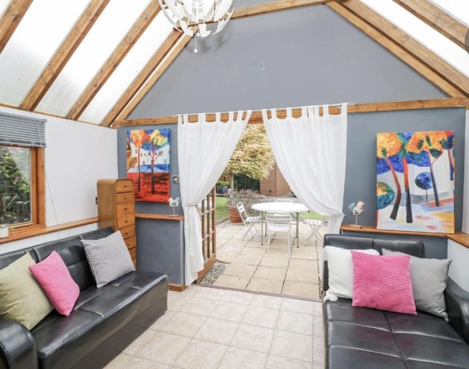 Lovely Comfortable 3 Bed Home, Worcester Bagian luar foto