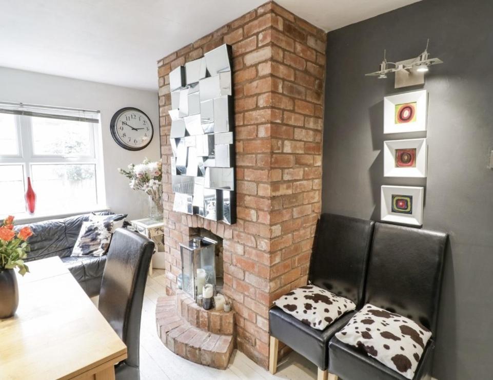 Lovely Comfortable 3 Bed Home, Worcester Bagian luar foto