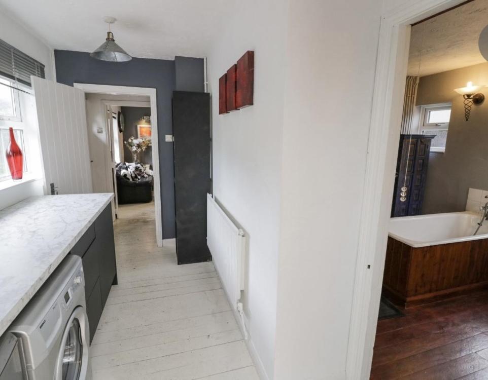 Lovely Comfortable 3 Bed Home, Worcester Bagian luar foto